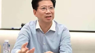 胡卫委员：建议禁止将“双一流”作为引进人才落户条件