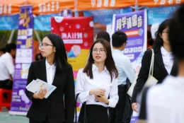 上海扩大直接落户试点范围，“世界一流大学建设高校”本科毕业生可申请